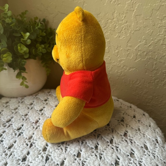 Disney Winnie the Pooh Plush 8.5in and Vintage Slippers Sz 7-8 - Red and Yellow - Picture 5 of 12